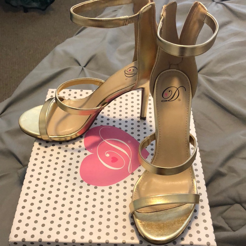 Stiletto gold heels size 7